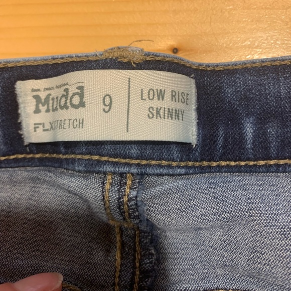 ripped skinny blue jeans - Picture 5 of 9